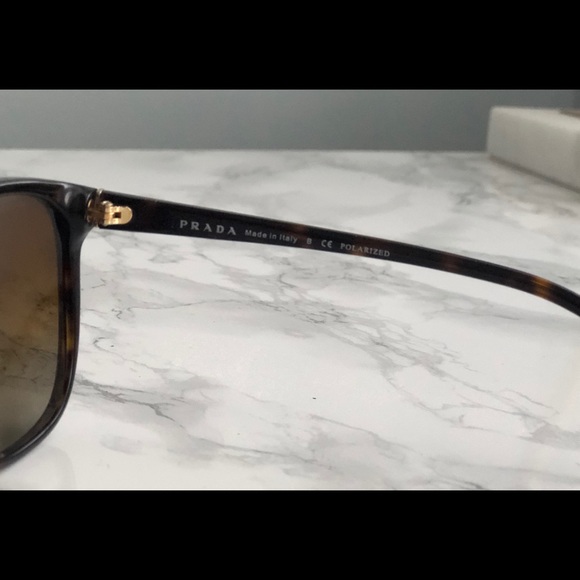 ♦️SOLD♦️Prada PR 01OS Sunglasses - Picture 5 of 7